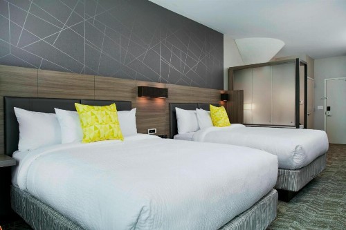 SpringHill Suites by Marriott Milwaukee Downtown - image 9