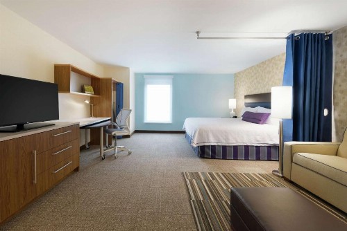Home2 Suites by Hilton Milwaukee Airport - image 13