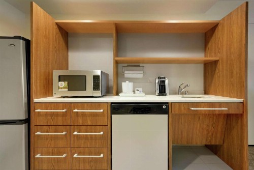 Home2 Suites by Hilton Milwaukee Airport - image 24