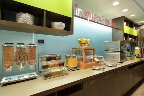 Home2 Suites by Hilton Milwaukee Airport - image 6