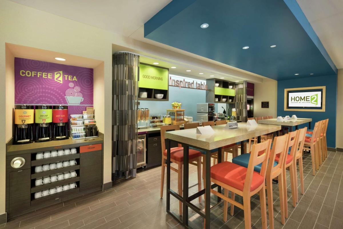 Home2 Suites by Hilton Milwaukee Airport - image 7