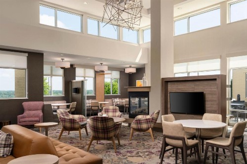 Residence Inn by Marriott Milwaukee West - image 13