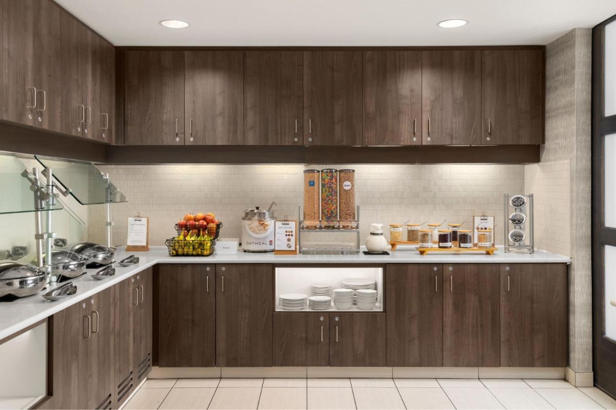 Residence Inn by Marriott Milwaukee West - image 3