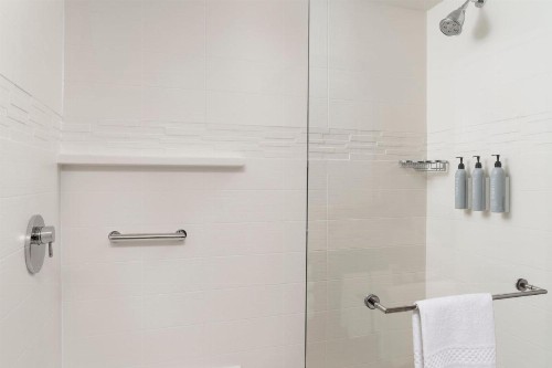 Residence Inn by Marriott Milwaukee West - image 6