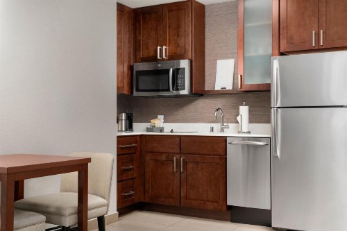 Residence Inn by Marriott Milwaukee West - image 7