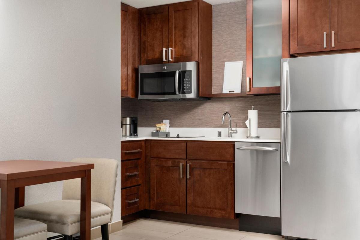 Residence Inn by Marriott Milwaukee West - image 7