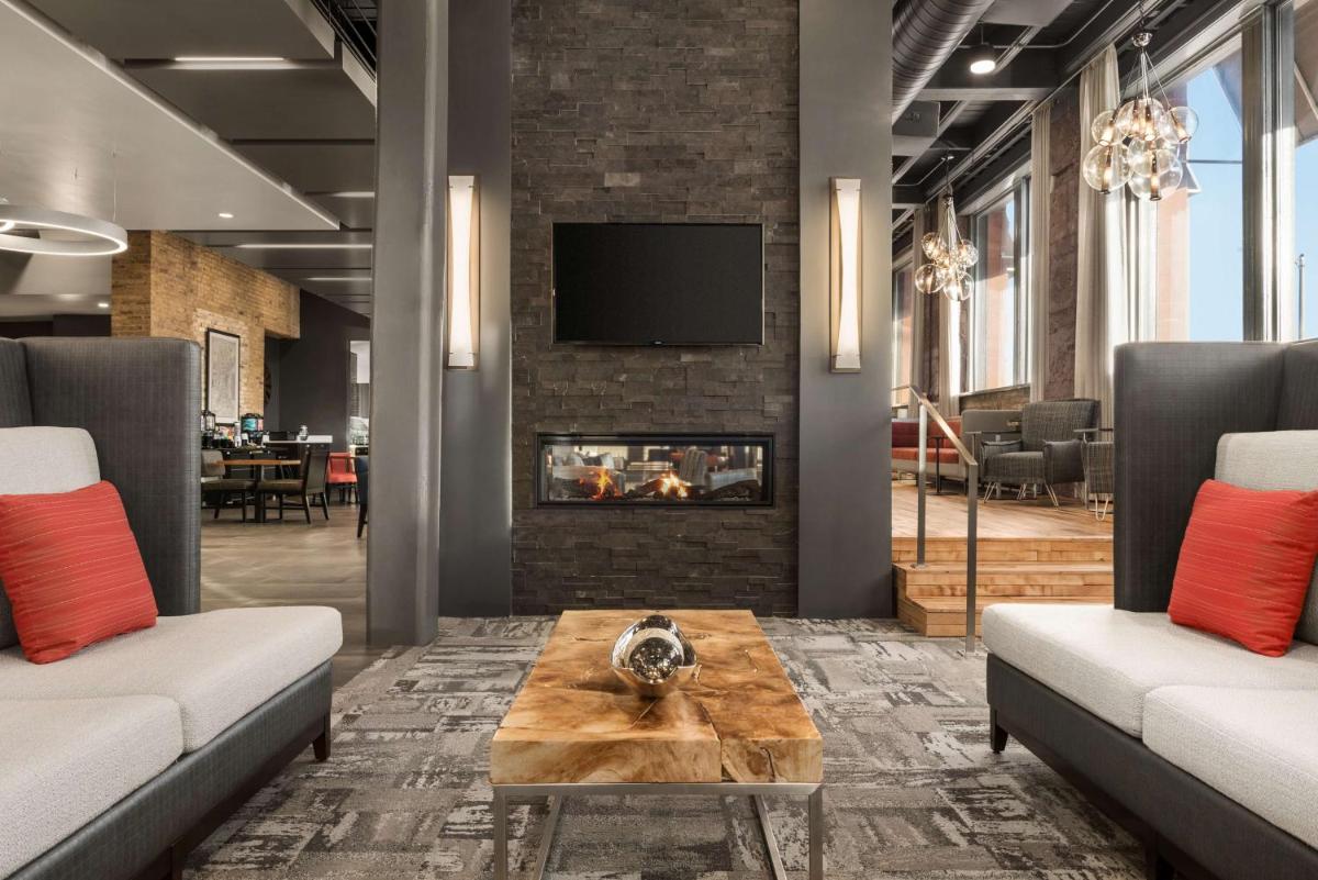 Homewood Suites By Hilton Milwaukee Downtown - main image