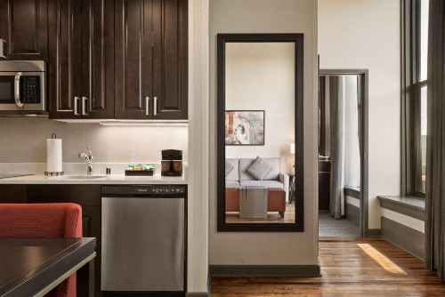 Homewood Suites By Hilton Milwaukee Downtown - image 17