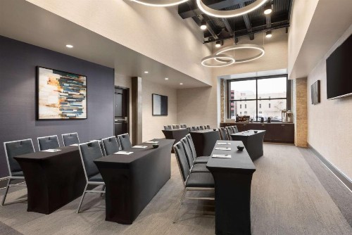 Homewood Suites By Hilton Milwaukee Downtown - image 25
