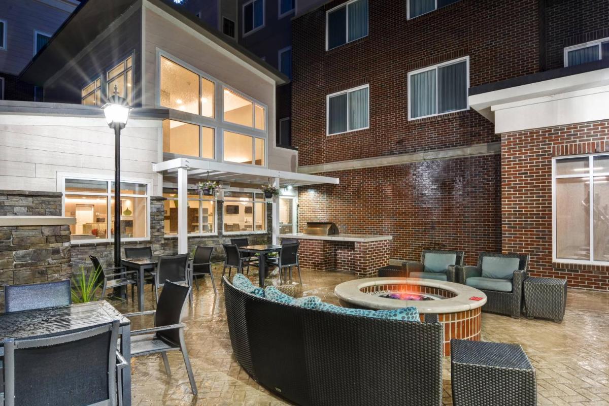 Residence Inn by Marriott Milwaukee North/Glendale - image 7