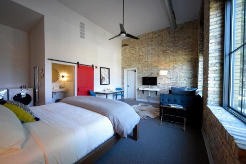 Kinn Guesthouse Bay View - image 15