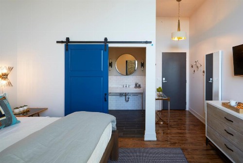 Kinn Guesthouse Bay View - image 35