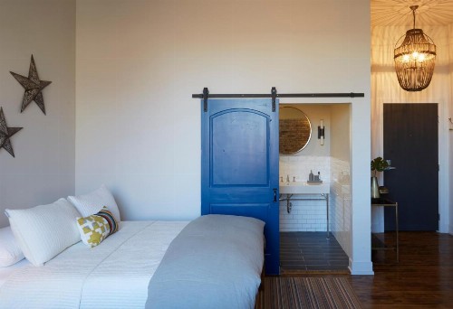 Kinn Guesthouse Bay View - image 41