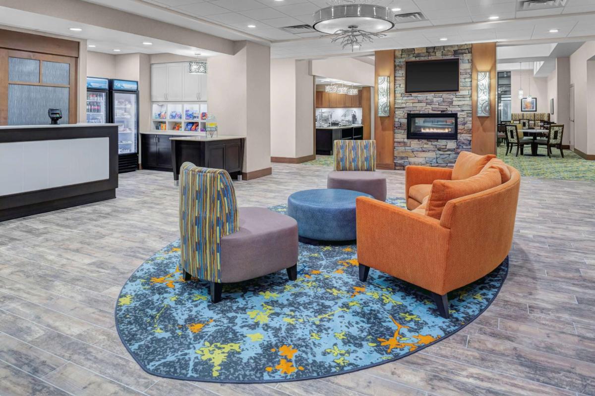 Homewood Suites By Hilton Wauwatosa Milwaukee - main image