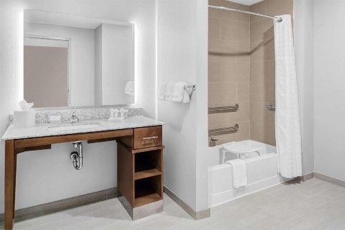 Homewood Suites By Hilton Wauwatosa Milwaukee - image 12