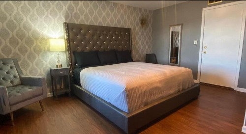 The Village Inn Hotel - image 35