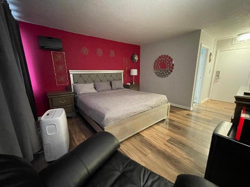 The Village Inn Hotel - image 48