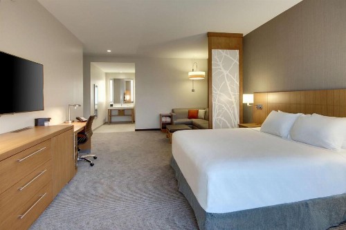 Hyatt Place Milwaukee Downtown - image 11