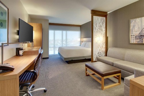 Hyatt Place Milwaukee Downtown - image 19