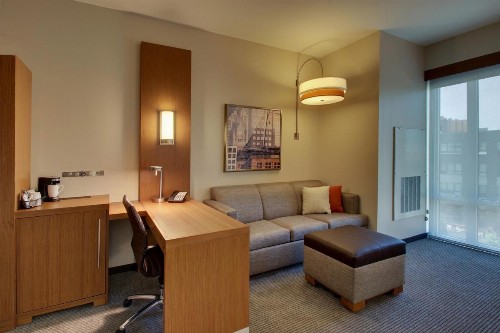 Hyatt Place Milwaukee Downtown - image 9