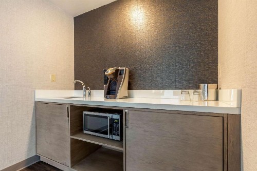 Cambria Hotel Milwaukee Downtown - image 17