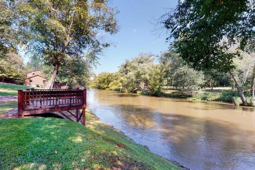 River Escape On The Toccoa - image 4