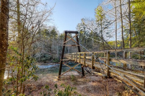 Wildwood River Retreat - image 8