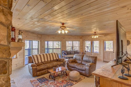 Eagle Ridge Cabin - image 11