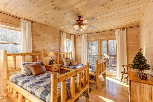 Eagle Ridge Cabin - image 6