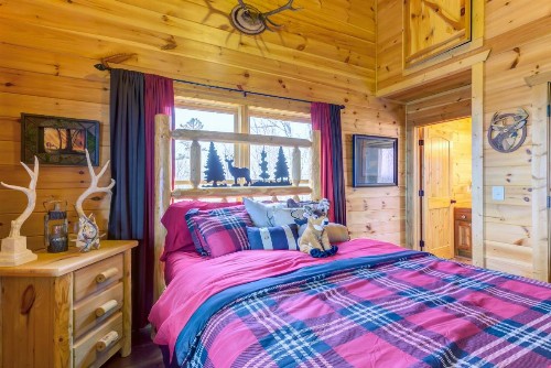 Cinnamon Bear Lodge - image 10