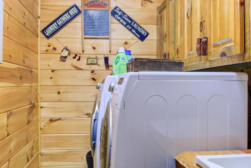 Cinnamon Bear Lodge - image 11