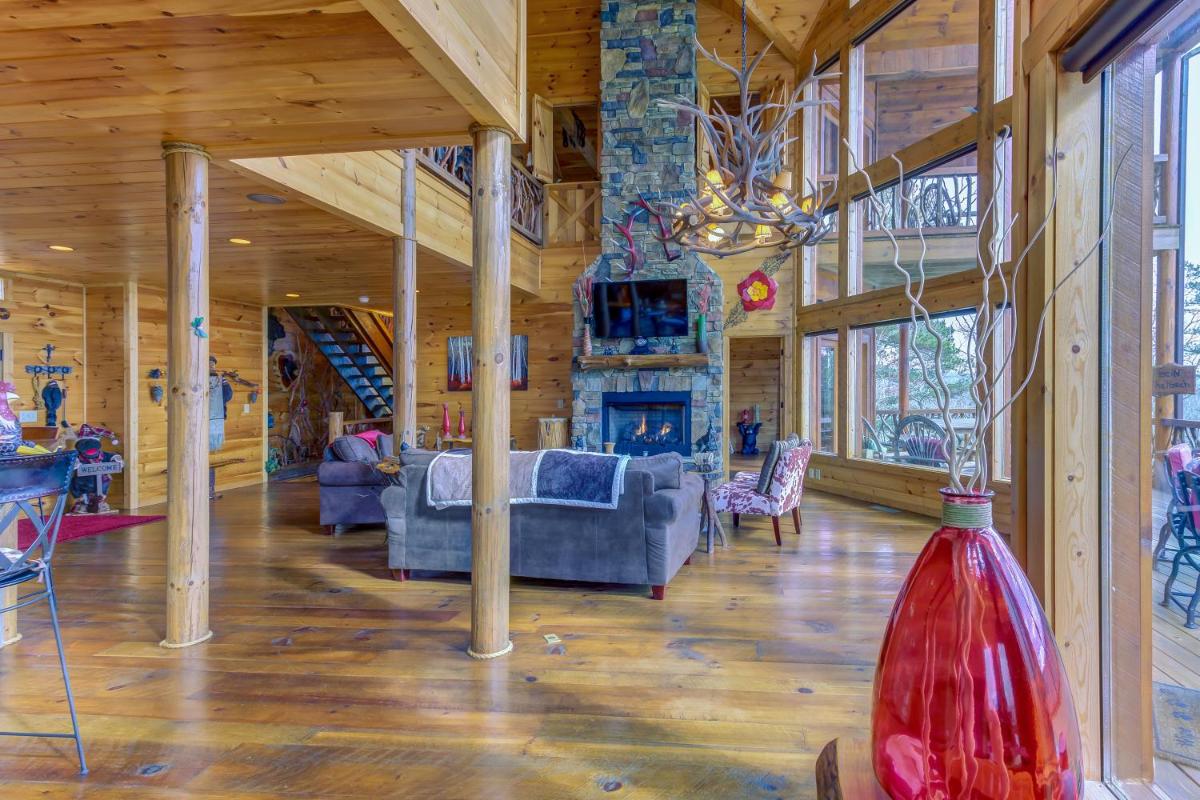 Cinnamon Bear Lodge - image 5
