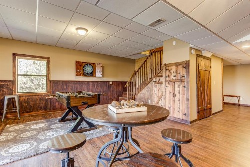 PineHome Cabin - image 12