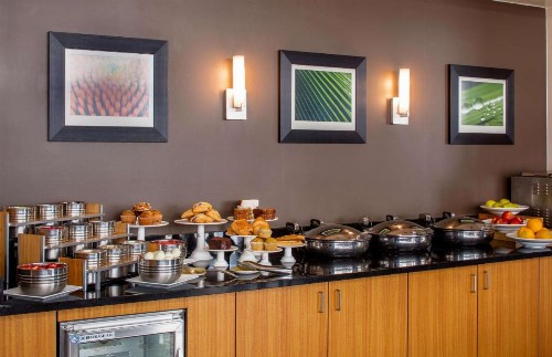 DoubleTree Suites by Hilton Minneapolis - image 16