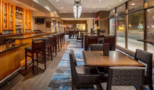 DoubleTree Suites by Hilton Minneapolis - image 24