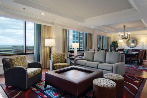 Hilton Minneapolis - image 12