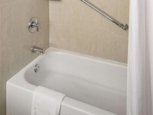Hilton Minneapolis - image 8