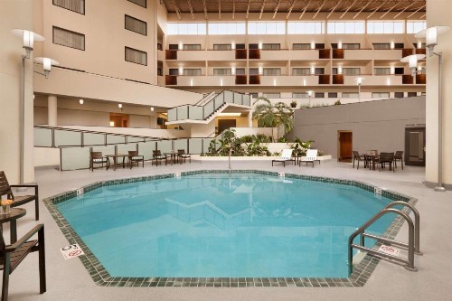 DoubleTree by Hilton Minneapolis Park Place - image 11