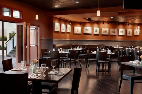DoubleTree by Hilton Minneapolis Park Place - image 16