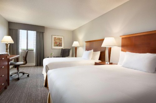 DoubleTree by Hilton Minneapolis Park Place - image 29