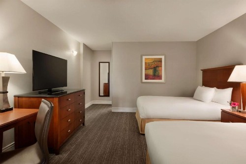 DoubleTree by Hilton Minneapolis Park Place - image 44