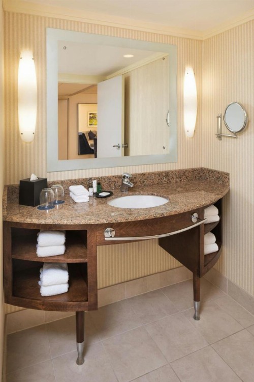 Sheraton Bloomington - image 43