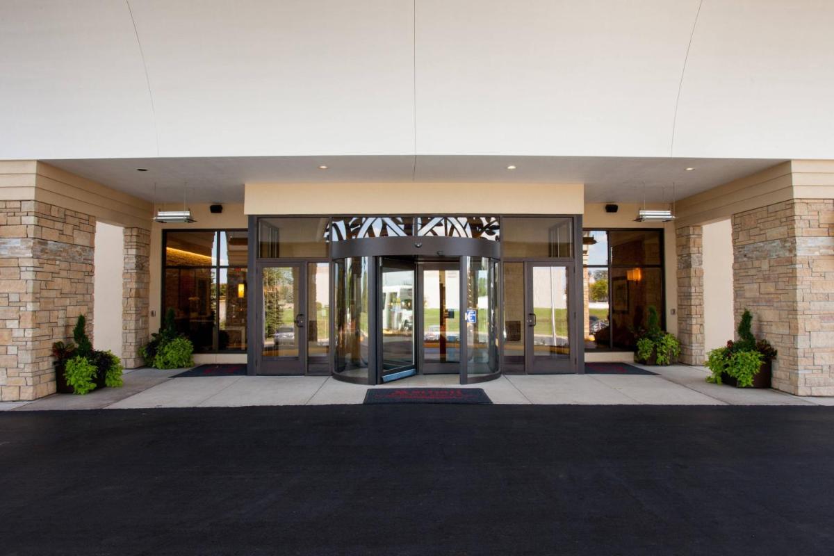Minneapolis Marriott Northwest - image 4