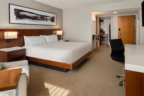 Delta Hotels by Marriott Minneapolis Northeast - image 13