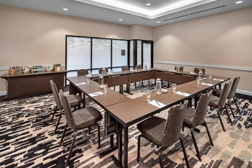 Delta Hotels by Marriott Minneapolis Northeast - image 2