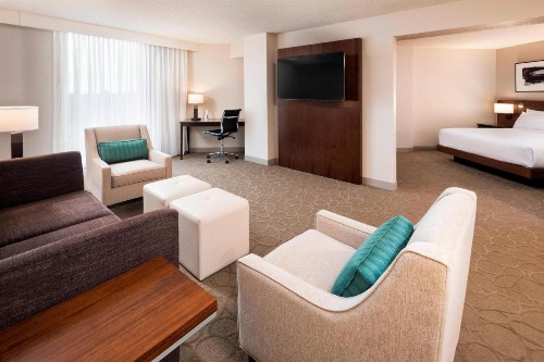Delta Hotels by Marriott Minneapolis Northeast - image 30