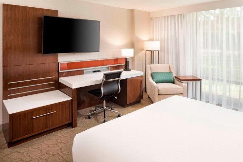 Delta Hotels by Marriott Minneapolis Northeast - image 37