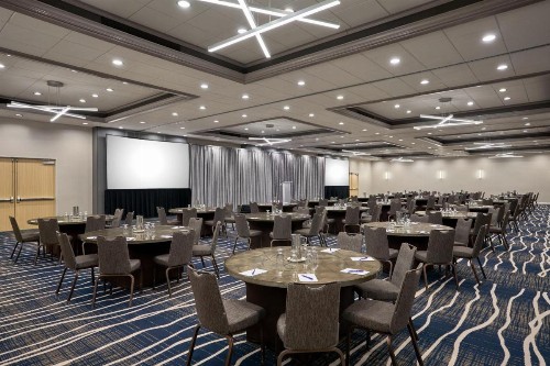 Delta Hotels by Marriott Minneapolis Northeast - image 44