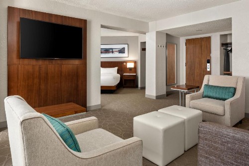 Delta Hotels by Marriott Minneapolis Northeast - image 49