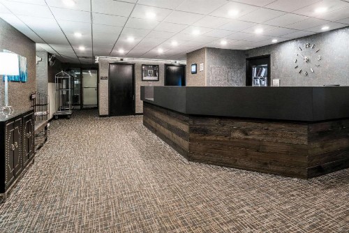 Days Hotel by Wyndham University Ave SE - image 18